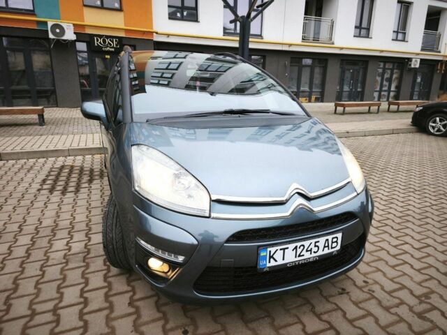 Синий Ситроен С4, объемом двигателя 1.6 л и пробегом 260 тыс. км за 6850 $, фото 1 на Automoto.ua