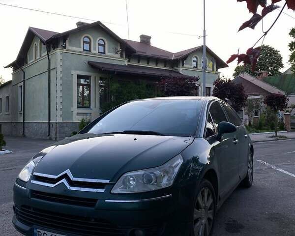 Зеленый Ситроен С4, объемом двигателя 1.6 л и пробегом 450 тыс. км за 3800 $, фото 1 на Automoto.ua