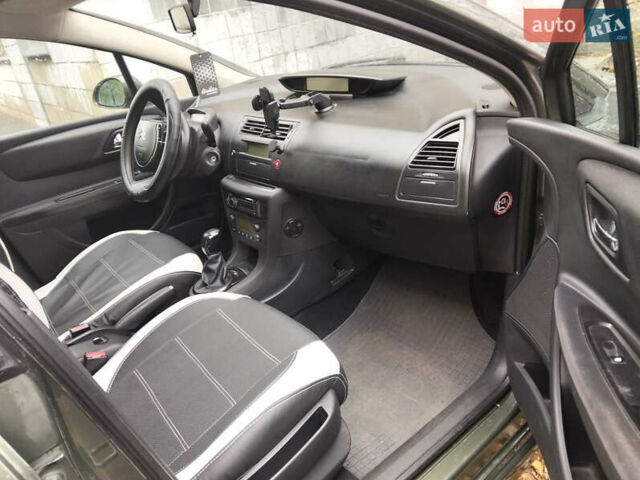 Зелений Сітроен С4, об'ємом двигуна 1.6 л та пробігом 182 тис. км за 4200 $, фото 6 на Automoto.ua