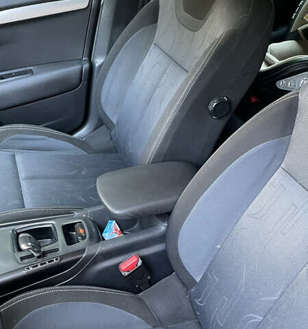 Зеленый Ситроен С4, объемом двигателя 1.6 л и пробегом 251 тыс. км за 6500 $, фото 5 на Automoto.ua