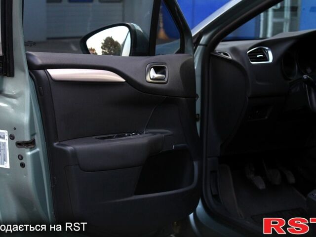 Зелений Сітроен С4, об'ємом двигуна 1.6 л та пробігом 335 тис. км за 6150 $, фото 6 на Automoto.ua