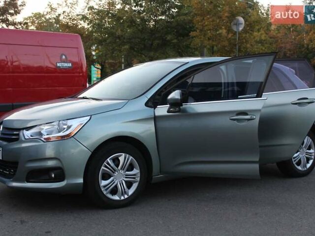 Зелений Сітроен С4, об'ємом двигуна 1.56 л та пробігом 336 тис. км за 6300 $, фото 12 на Automoto.ua