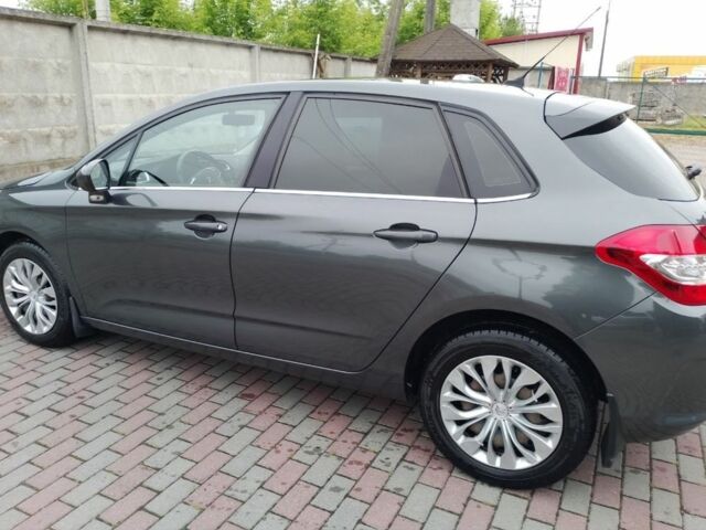 Зеленый Ситроен С4, объемом двигателя 1.6 л и пробегом 250 тыс. км за 7700 $, фото 10 на Automoto.ua