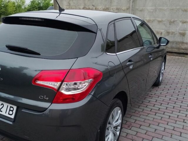 Зеленый Ситроен С4, объемом двигателя 1.6 л и пробегом 250 тыс. км за 7700 $, фото 12 на Automoto.ua