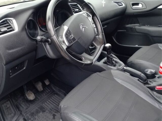 Зеленый Ситроен С4, объемом двигателя 1.6 л и пробегом 250 тыс. км за 7700 $, фото 2 на Automoto.ua