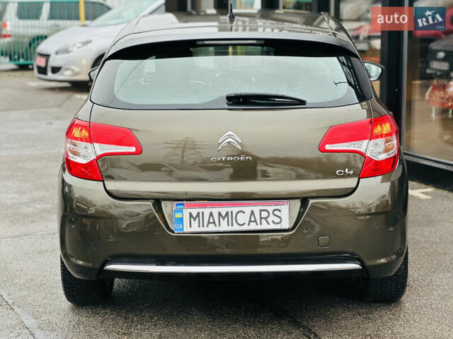 Зелений Сітроен С4, об'ємом двигуна 1.6 л та пробігом 167 тис. км за 7900 $, фото 11 на Automoto.ua