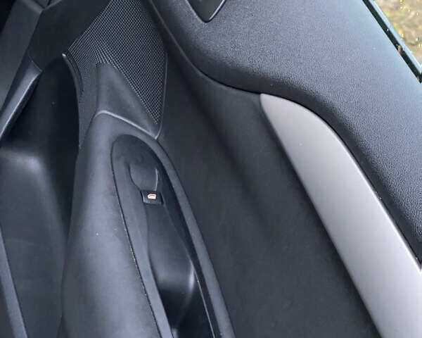 Зелений Сітроен С4, об'ємом двигуна 1.6 л та пробігом 167 тис. км за 9300 $, фото 11 на Automoto.ua