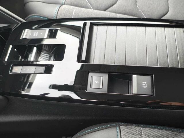 Сітроен С4 2022 у Тернополі на Automoto.ua Помаранчевий Сітроен С4, об'ємом двигуна 0 л та пробігом 43 тис. км за 16500 $, фото 16 на Automoto.ua