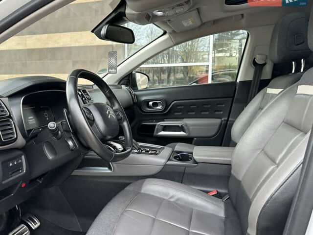 Белый Ситроен C5 Aircross, объемом двигателя 2 л и пробегом 145 тыс. км за 18999 $, фото 50 на Automoto.ua
