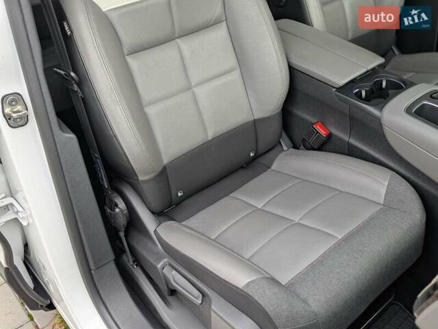Белый Ситроен C5 Aircross, объемом двигателя 2 л и пробегом 165 тыс. км за 19300 $, фото 27 на Automoto.ua