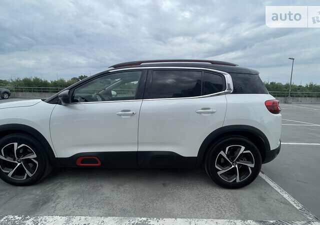 Белый Ситроен C5 Aircross, объемом двигателя 2 л и пробегом 134 тыс. км за 25444 $, фото 55 на Automoto.ua