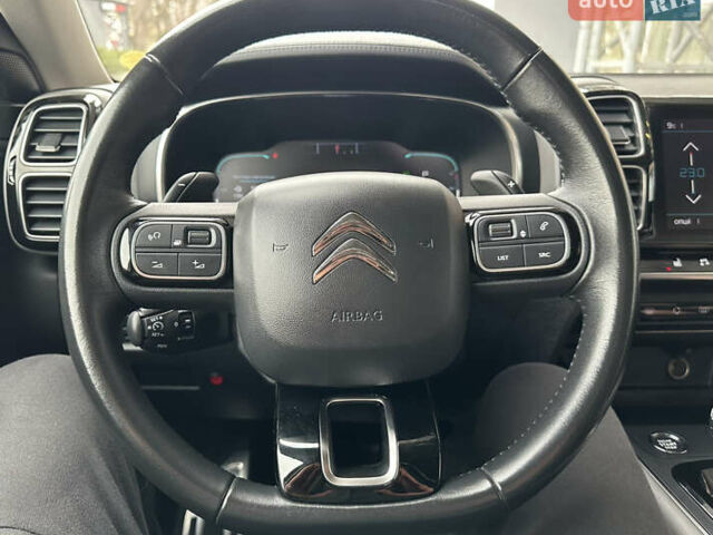 Белый Ситроен C5 Aircross, объемом двигателя 2 л и пробегом 145 тыс. км за 18999 $, фото 79 на Automoto.ua