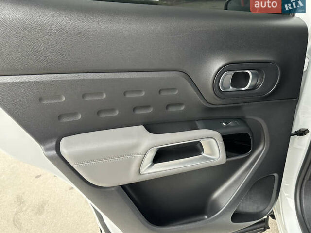 Белый Ситроен C5 Aircross, объемом двигателя 2 л и пробегом 145 тыс. км за 18999 $, фото 91 на Automoto.ua