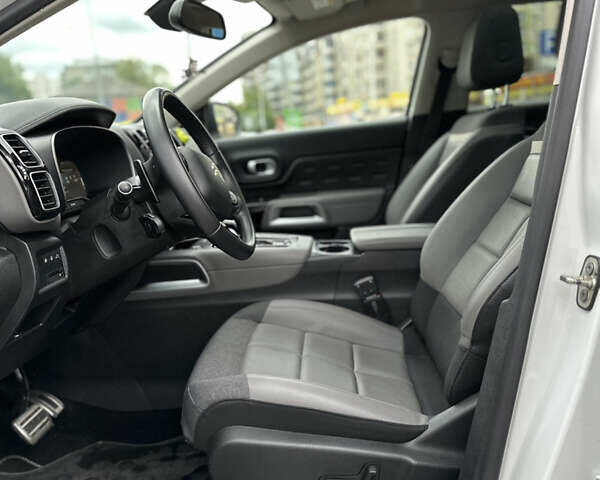 Белый Ситроен C5 Aircross, объемом двигателя 2 л и пробегом 151 тыс. км за 23100 $, фото 23 на Automoto.ua