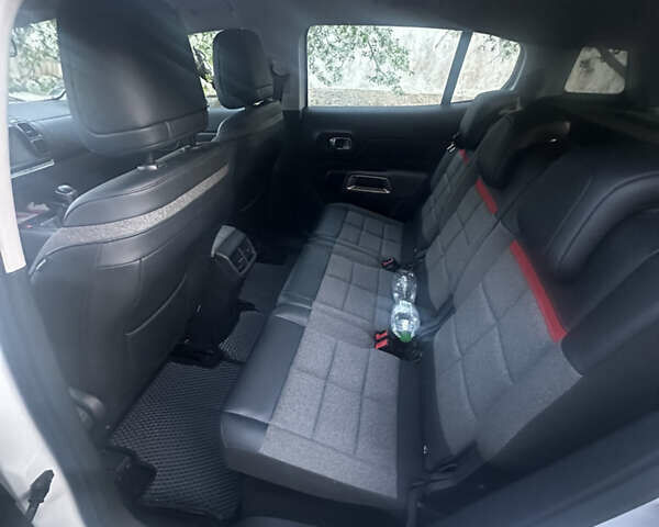 Білий Сітроен C5 Aircross, об'ємом двигуна 1.2 л та пробігом 70 тис. км за 17400 $, фото 4 на Automoto.ua