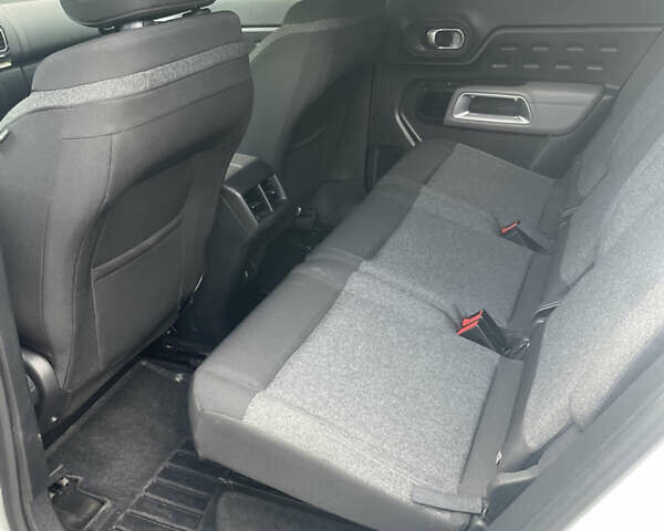 Белый Ситроен C5 Aircross, объемом двигателя 1.5 л и пробегом 182 тыс. км за 21550 $, фото 15 на Automoto.ua