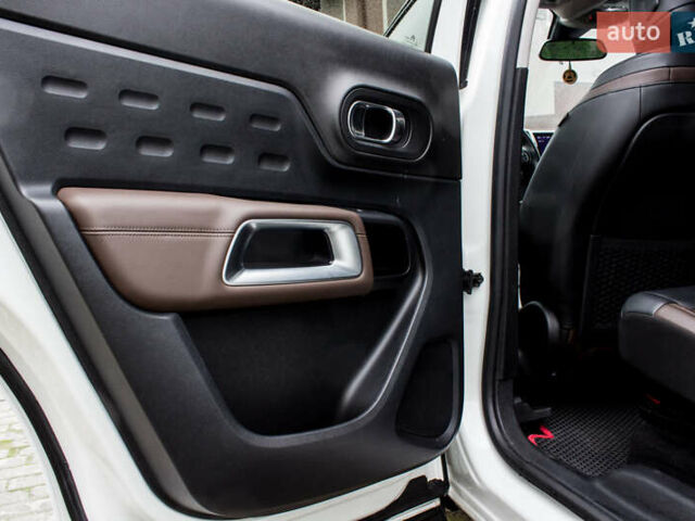 Білий Сітроен C5 Aircross, об'ємом двигуна 2 л та пробігом 85 тис. км за 22500 $, фото 29 на Automoto.ua