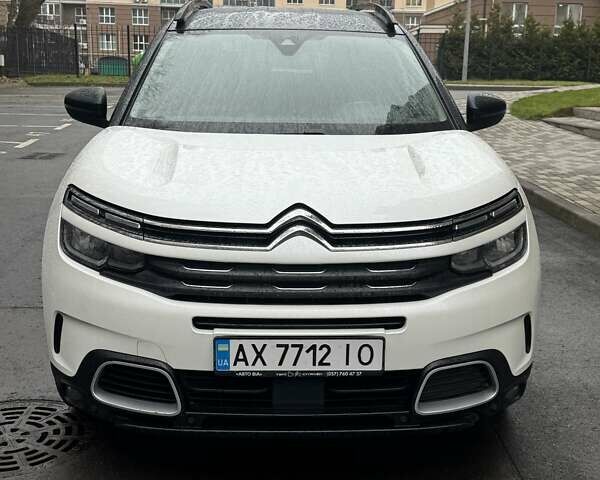Белый Ситроен C5 Aircross, объемом двигателя 1.5 л и пробегом 195 тыс. км за 20200 $, фото 2 на Automoto.ua