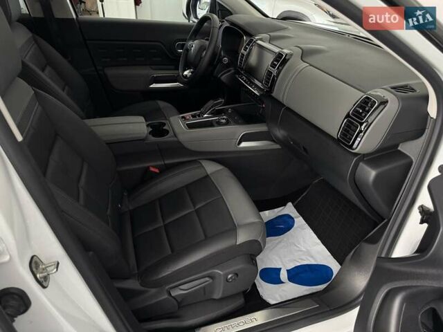 Белый Ситроен C5 Aircross, объемом двигателя 2 л и пробегом 56 тыс. км за 24950 $, фото 30 на Automoto.ua