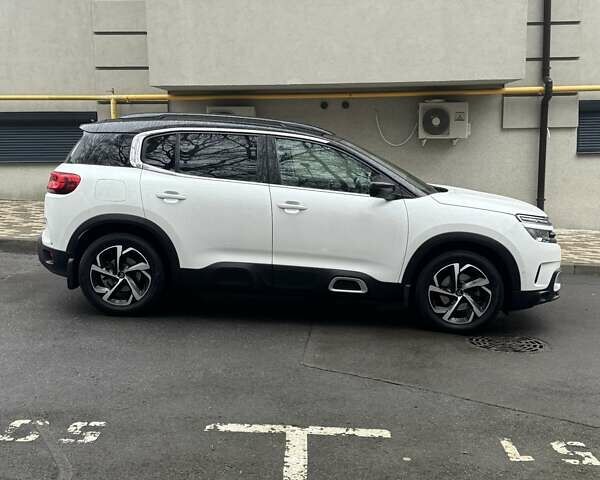 Белый Ситроен C5 Aircross, объемом двигателя 1.5 л и пробегом 195 тыс. км за 20200 $, фото 3 на Automoto.ua