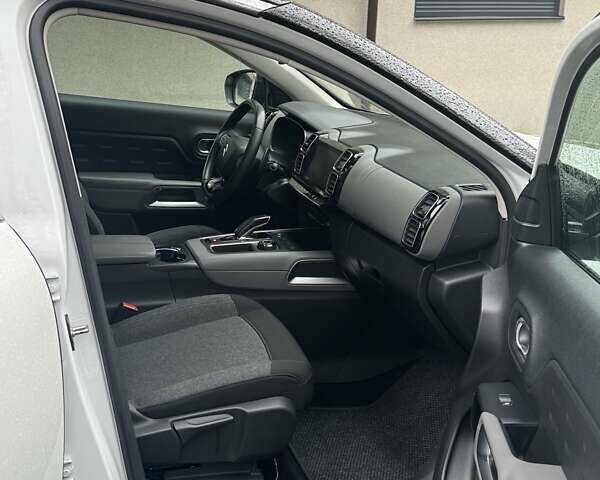 Белый Ситроен C5 Aircross, объемом двигателя 1.5 л и пробегом 195 тыс. км за 20200 $, фото 10 на Automoto.ua