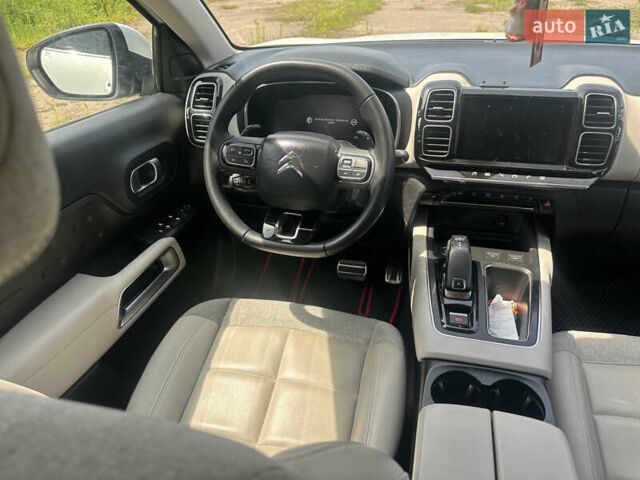 Белый Ситроен C5 Aircross, объемом двигателя 1.5 л и пробегом 175 тыс. км за 21850 $, фото 26 на Automoto.ua