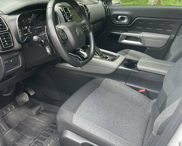 Белый Ситроен C5 Aircross, объемом двигателя 1.5 л и пробегом 182 тыс. км за 21550 $, фото 13 на Automoto.ua