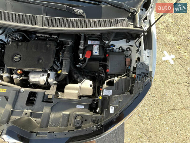 Білий Сітроен C5 Aircross, об'ємом двигуна 1.5 л та пробігом 185 тис. км за 21250 $, фото 36 на Automoto.ua