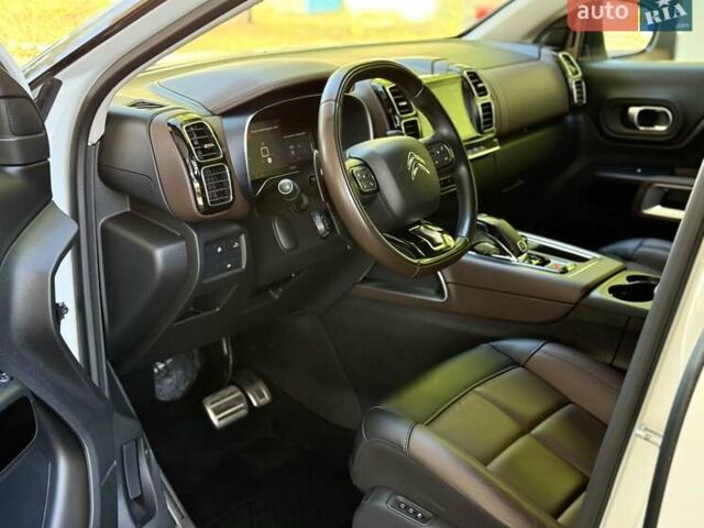Белый Ситроен C5 Aircross, объемом двигателя 2 л и пробегом 100 тыс. км за 22700 $, фото 50 на Automoto.ua