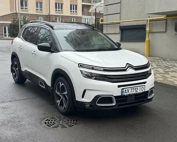 Белый Ситроен C5 Aircross, объемом двигателя 1.5 л и пробегом 195 тыс. км за 20200 $, фото 1 на Automoto.ua