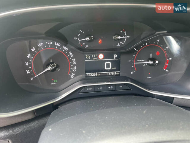 Белый Ситроен C5 Aircross, объемом двигателя 1.5 л и пробегом 182 тыс. км за 21550 $, фото 8 на Automoto.ua