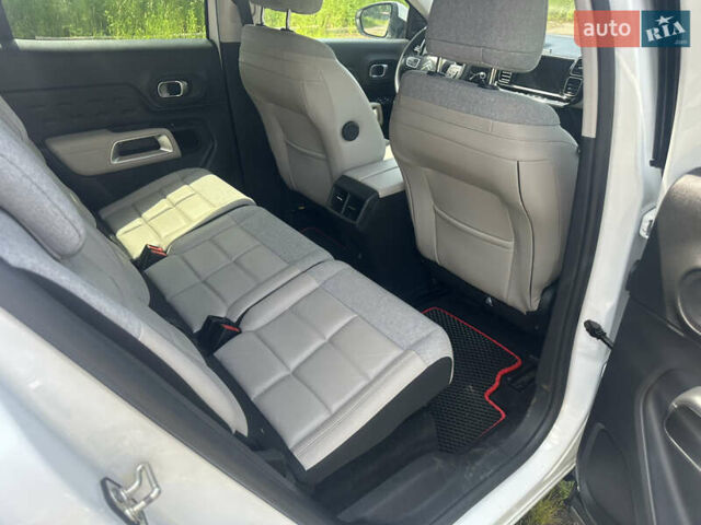 Белый Ситроен C5 Aircross, объемом двигателя 1.5 л и пробегом 175 тыс. км за 21850 $, фото 23 на Automoto.ua