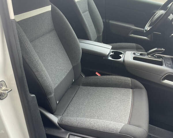 Белый Ситроен C5 Aircross, объемом двигателя 1.5 л и пробегом 182 тыс. км за 21550 $, фото 20 на Automoto.ua