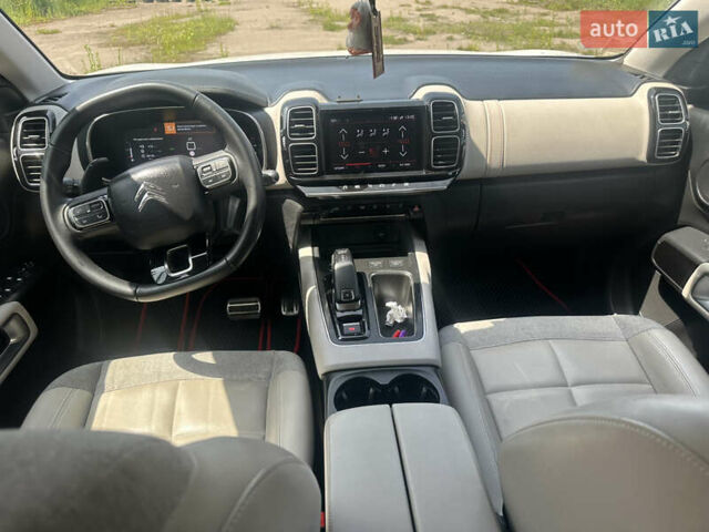 Белый Ситроен C5 Aircross, объемом двигателя 1.5 л и пробегом 175 тыс. км за 21850 $, фото 11 на Automoto.ua