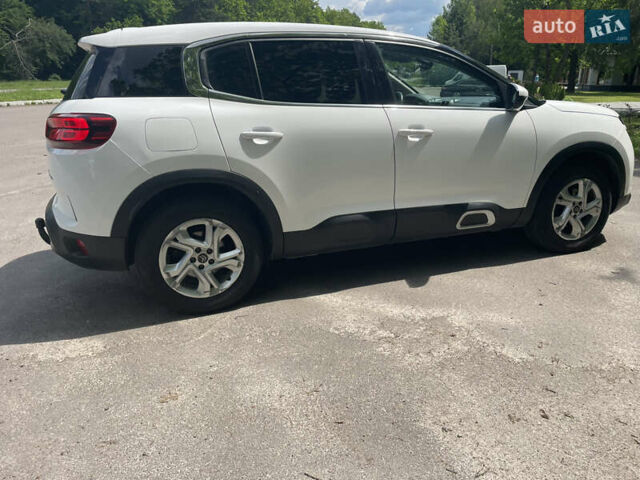 Белый Ситроен C5 Aircross, объемом двигателя 1.5 л и пробегом 182 тыс. км за 21550 $, фото 5 на Automoto.ua