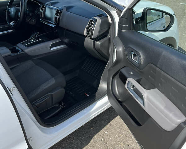 Білий Сітроен C5 Aircross, об'ємом двигуна 1.5 л та пробігом 184 тис. км за 21500 $, фото 28 на Automoto.ua