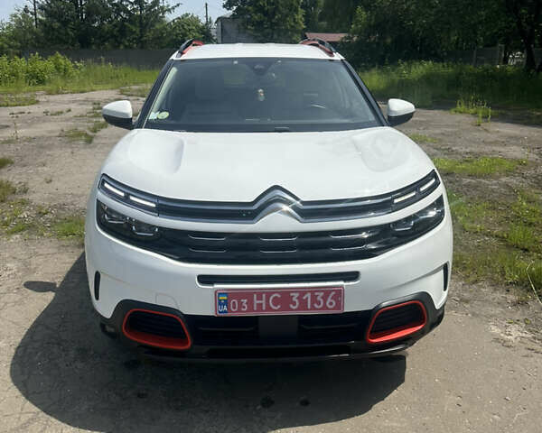 Белый Ситроен C5 Aircross, объемом двигателя 1.5 л и пробегом 175 тыс. км за 21850 $, фото 1 на Automoto.ua