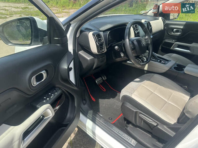 Белый Ситроен C5 Aircross, объемом двигателя 1.5 л и пробегом 175 тыс. км за 21850 $, фото 28 на Automoto.ua