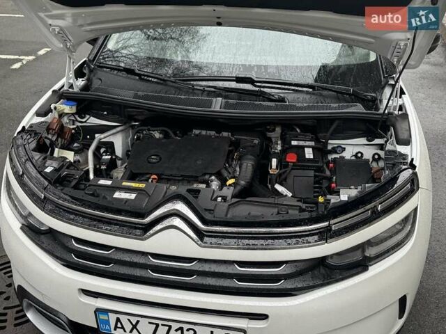 Белый Ситроен C5 Aircross, объемом двигателя 1.5 л и пробегом 195 тыс. км за 20200 $, фото 15 на Automoto.ua