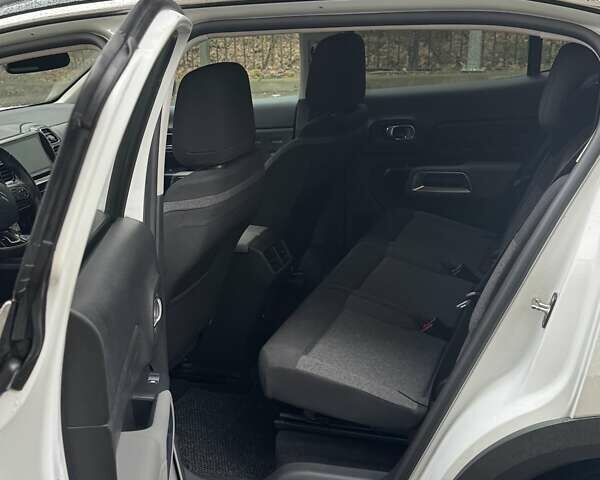 Белый Ситроен C5 Aircross, объемом двигателя 1.5 л и пробегом 195 тыс. км за 20200 $, фото 12 на Automoto.ua