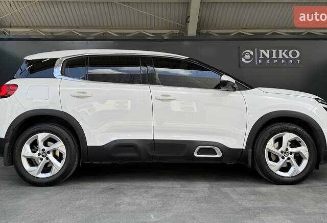 Белый Ситроен C5 Aircross, объемом двигателя 1.6 л и пробегом 86 тыс. км за 19800 $, фото 28 на Automoto.ua