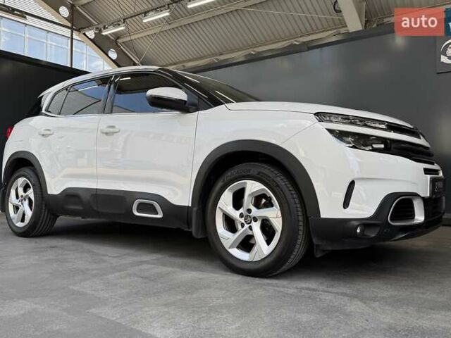Белый Ситроен C5 Aircross, объемом двигателя 1.6 л и пробегом 86 тыс. км за 19800 $, фото 30 на Automoto.ua