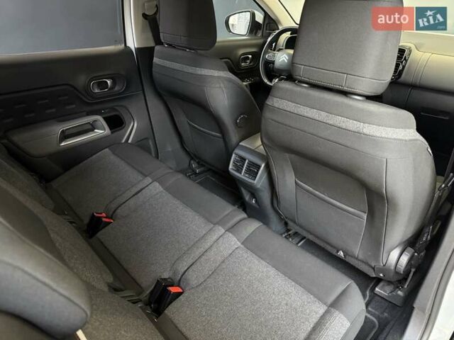 Белый Ситроен C5 Aircross, объемом двигателя 1.6 л и пробегом 86 тыс. км за 19800 $, фото 46 на Automoto.ua