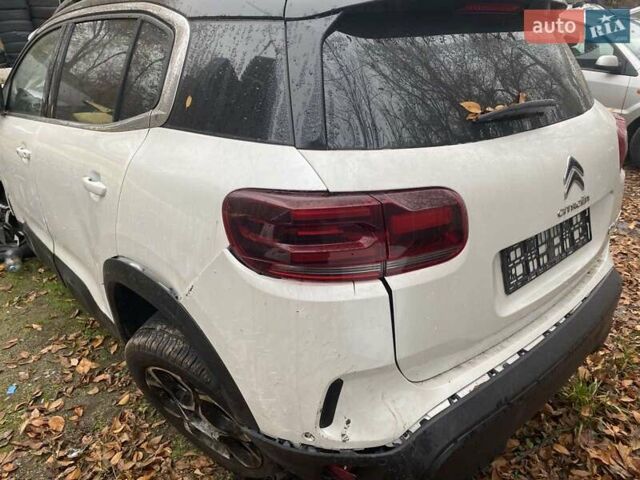 Белый Ситроен C5 Aircross, объемом двигателя 2 л и пробегом 19 тыс. км за 6600 $, фото 2 на Automoto.ua