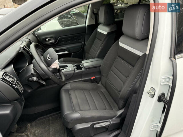 Білий Сітроен C5 Aircross, об'ємом двигуна 2 л та пробігом 35 тис. км за 15900 $, фото 9 на Automoto.ua