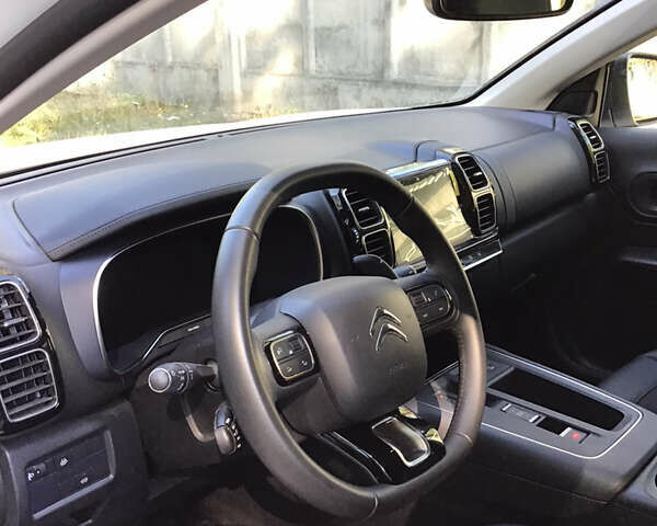 Білий Сітроен C5 Aircross, об'ємом двигуна 2 л та пробігом 53 тис. км за 31500 $, фото 7 на Automoto.ua