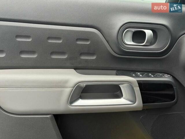 Чорний Сітроен C5 Aircross, об'ємом двигуна 2 л та пробігом 144 тис. км за 20990 $, фото 17 на Automoto.ua