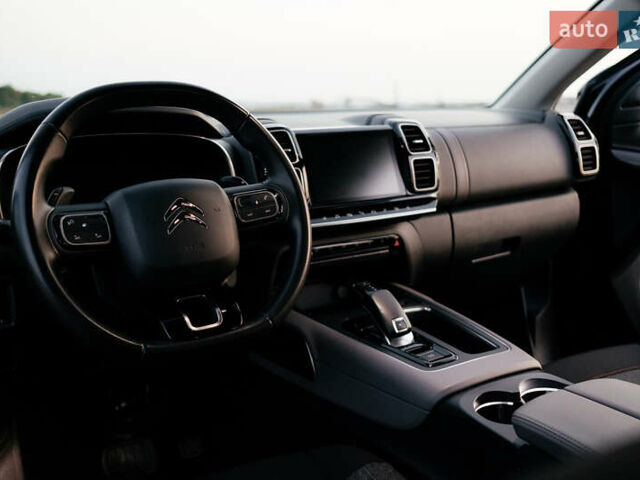 Черный Ситроен C5 Aircross, объемом двигателя 1.5 л и пробегом 155 тыс. км за 19900 $, фото 50 на Automoto.ua