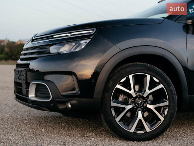 Черный Ситроен C5 Aircross, объемом двигателя 1.5 л и пробегом 155 тыс. км за 19900 $, фото 4 на Automoto.ua