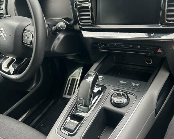 Черный Ситроен C5 Aircross, объемом двигателя 2 л и пробегом 67 тыс. км за 24761 $, фото 9 на Automoto.ua